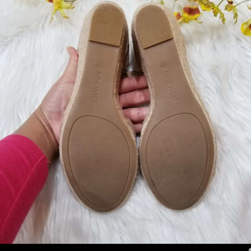 NINE WEST Cream And Tan Espadrilles Wedge Heel Sandals SIZE 9.5 M. - Picture 16 of 16